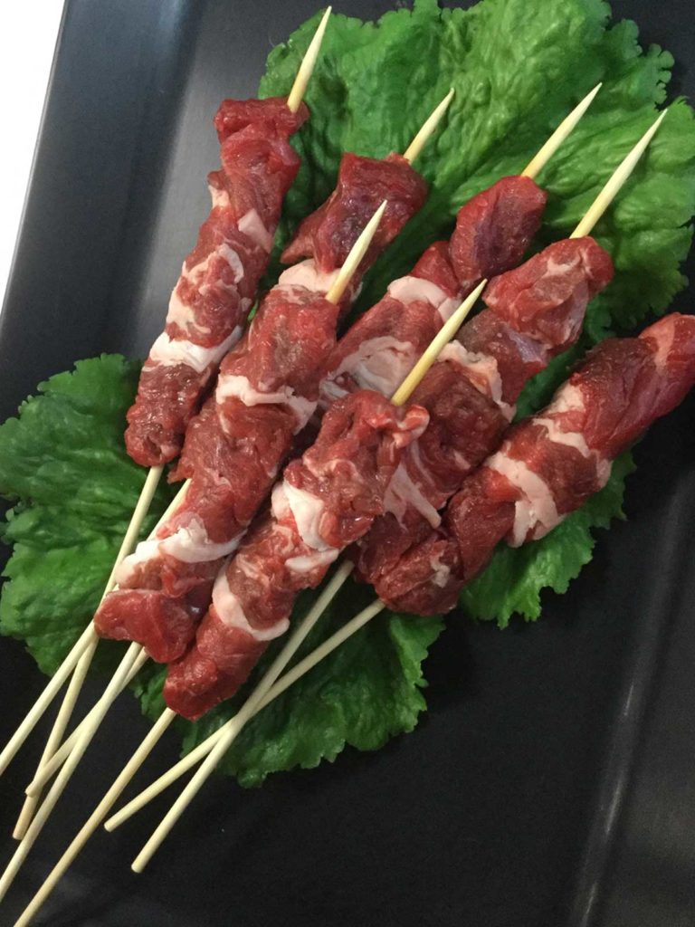 Arrosticini ovino inceppati a mano – Pacco 25 pz(circa 1Kg)